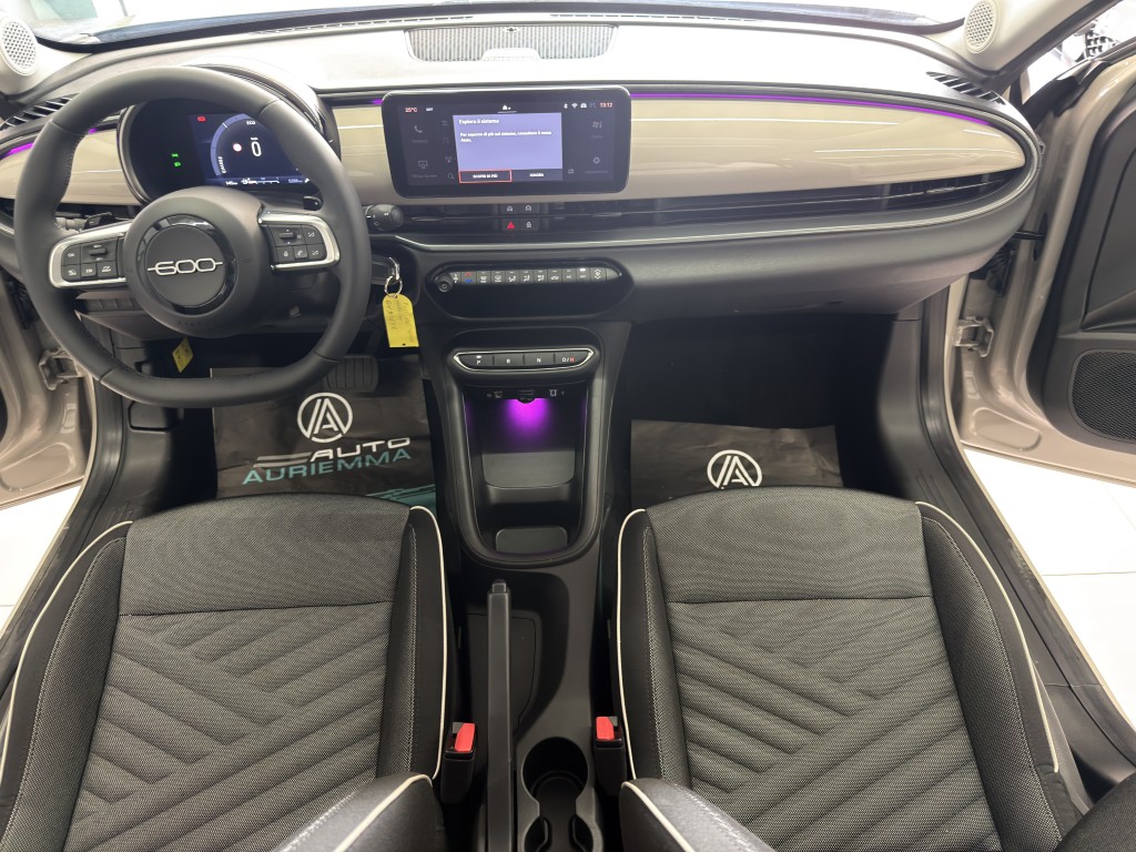 FIAT 600 1200 HYBRID 110 CV ICON KM 5240